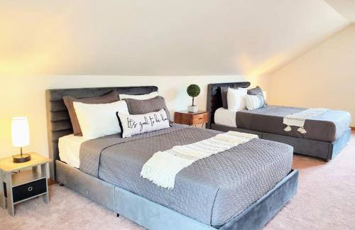 Artemis Lakehouse - Hot Tub, Lakefront & Racetrack - Photo 26