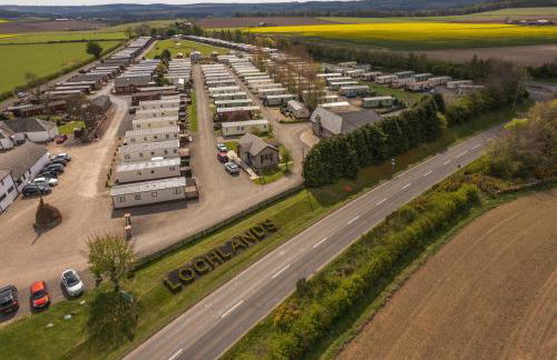 Lochlands 2BR Family Caravan - Pets - Play Park - Foto 39