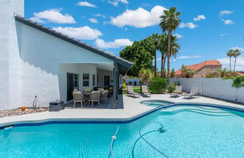 Modern Escape with Pool Ping Pong & Putting Green - Foto 47