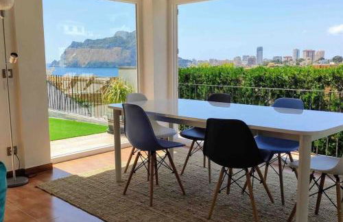 Espectacular villa junto a la playa, piscina privada y vistas al mar - Foto 32