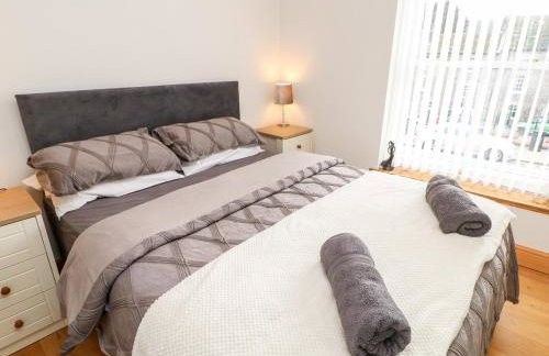 Flat Above 27 - Photo 14