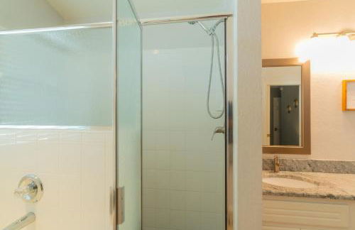 Spacious 4-bedroom 2-bath Abode - Foto 10