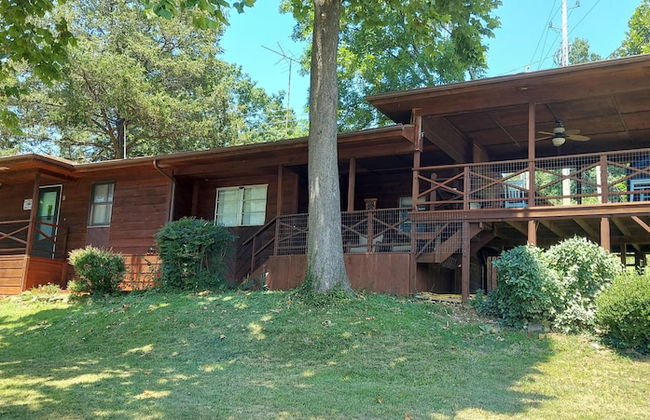 Kozy Cove Cabin - 1 Block to Lake Boat Launch - Covered Boat Parking - Lake Fun - Photo 40