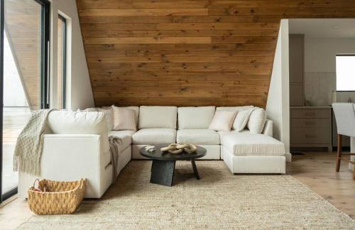 Newly Built, Mid-Lakeside A-Frame with Hot Tub and Steam Shower - Foto 24