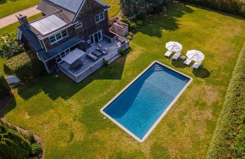 Stunning luxury Retreat I Wineries & Fall Farm Fun - Photo 1