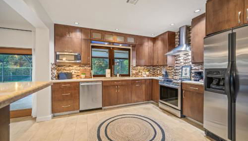 Family Beach Home With Home Theater & Heated Pool! - Foto 5, stove, dishwasher