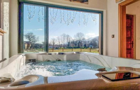 Luxurious Home In Brusane With Sauna - Photo 38