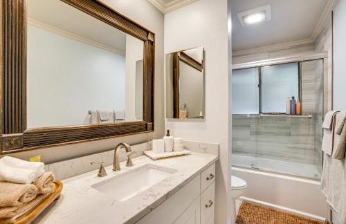 Luxe Redmond Family Home Sauna, Solarium and Creek - Foto 18