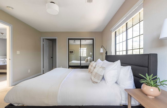 Jasmine by Avantstay Entertainers Paradise w/ Hot Tub, Pool Table & Large Patio - Foto 3