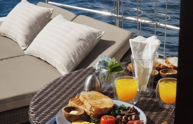 Nyaman Catamaran - Foto 21