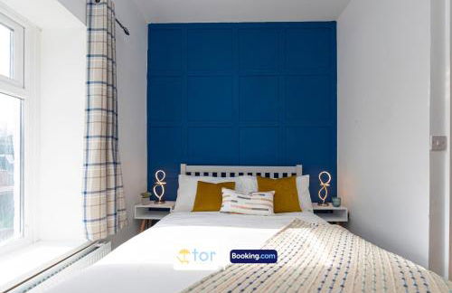 Explore Welsh Wonders, 3 Bedroom House By The One Retreats Short Lets & Serviced Accommodation Treharris - Foto 18