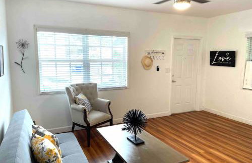 Apartment in the Heart of Calle 8 with Parking - Foto 5