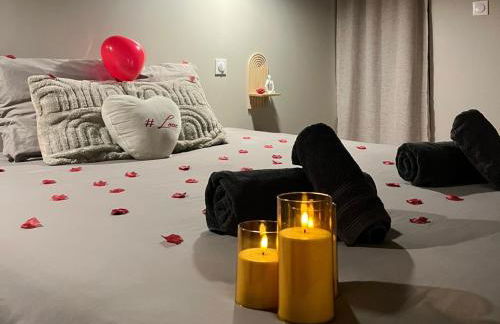 Love Room Valence - Suite romantique avec balnéo privée 2 places - Foto 15