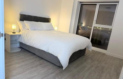 Serenity Waterfront 2 Bed Apartment - Foto 47