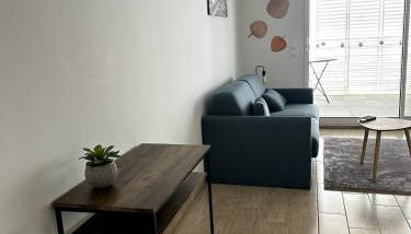 Studio Récent Prés d'Arènes Terrasse Wifi parking privé - Foto 2