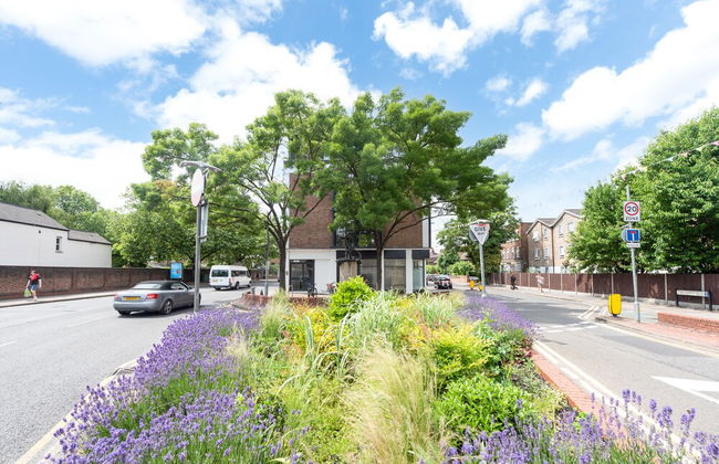 Modern Kingston Home Close to Hampton Court Palace by Underthedoormat - Foto 29