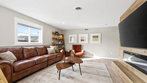 Ground Apt 5 Min to Holiday Valley King bed & Bunk - Foto 2