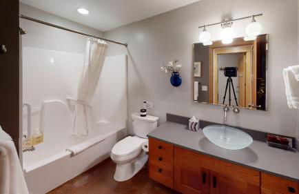 Built In 2007, This Deluxe 3-Story Solar Condo Offers The Best Of Bozeman! - Foto 16