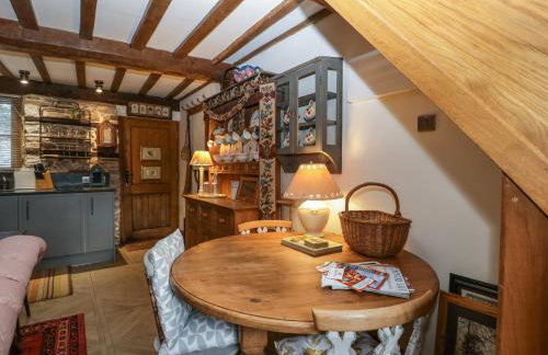 Hoarders Cottage - Foto 9