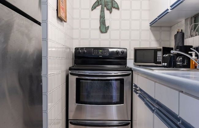 Luna Llena 1BDR Oceanview Pool - Photo 17