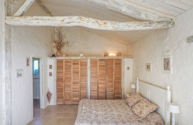 Holiday Home in Saint-laurent-de-la-salle With Pool - Foto 17