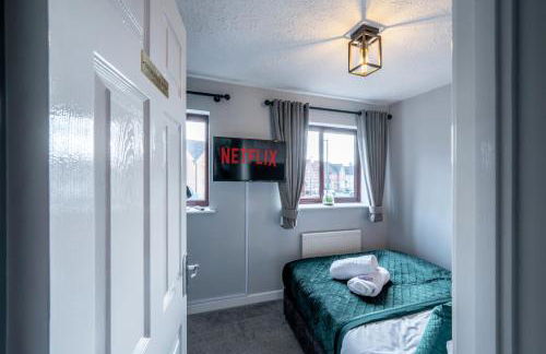 Yew Tree House Contractor / Family home Free Netflix Fast WiFi near Dudley/Birmingham - Foto 16