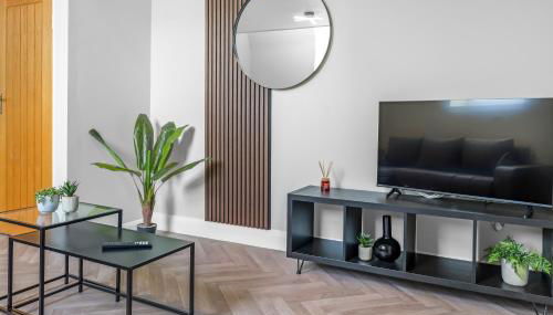 St George's Quarter Stay - Modern City Centre Duplex - Perfect for Business & Leisure - FREE PARKING - WiFi Included - Close to transport links - Foto 2