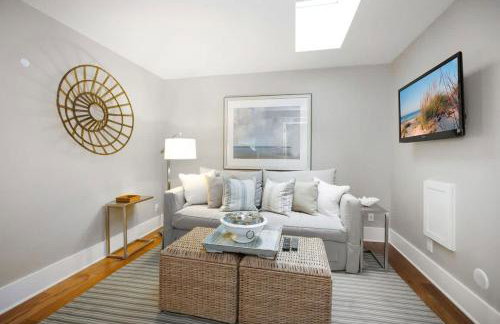 Sunset Shores Sanctuary by Juniper Holiday + Home - Photo 23