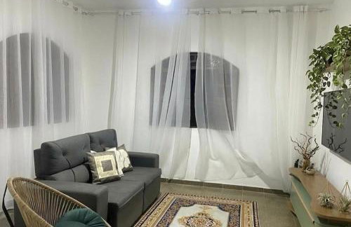 Casa Ampla de estilo colonial, espaço para até três carros - Foto 11