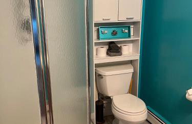 Private Green Cottage near downtown - Photo 14