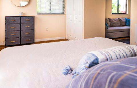 Sun-Drenched 1BR Apt - 5min walk to Beach - Foto 14