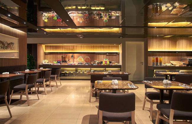 Pan Pacific Serviced Suites Beach Road, Singapore - Photo 22