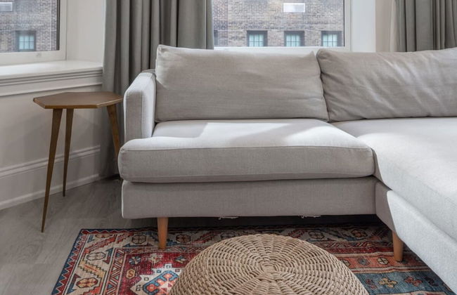 Sosuite Bay Window 1BR Apt w W/d, Desk - Photo 26