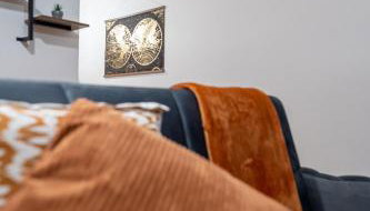 Spacious 2 Bedroom 6 Minute Drive from Huddersfield Town Centre - Ideal Stay - Foto 5