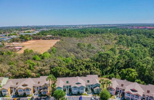 NEAR DIS & Sleeps 10! TWO King Master BR Suites, Bunks For The Kids, Private Patio, NO Steps, Pool, LOW Rates! - Foto 83