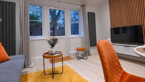 Luxury 2 Bed Maisonette with Parking Near Tube - Foto 5