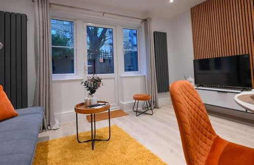 Luxury 2 Bed Maisonette with Parking Near Tube - Foto 5