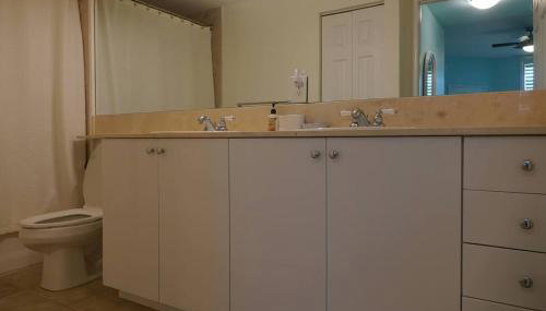 Luxurious, family-friendly 3BR condo on the water - Foto 3