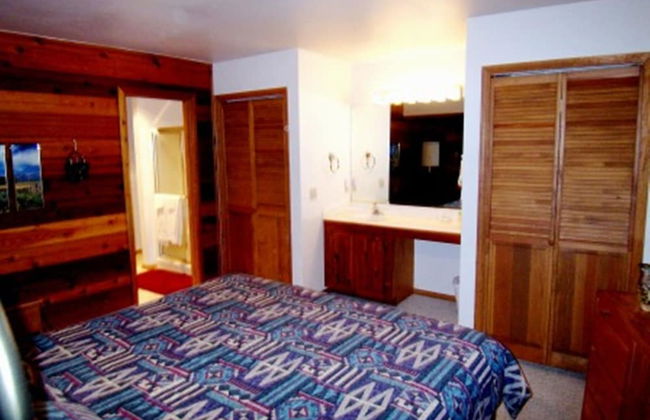 Country Club Homes - Photo 31