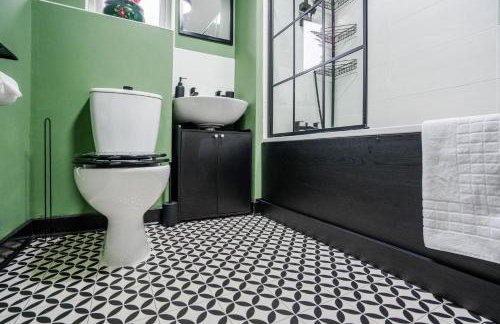 2 Bedroom Home with Garden and Free Parking - Foto 24