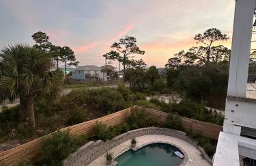 Private Pool, Beach Access, Luxe Kitchen, Fire Pit & Outdoor Entertaining Space - Foto 27