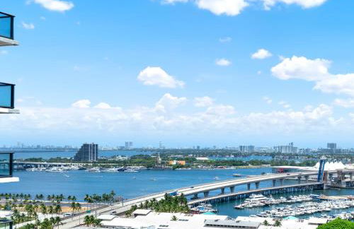 Ocean Front Condo Near Cruise Port, Bayfront Park, plus Free Parking - Foto 15