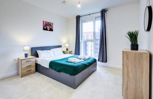 2BR Flat - Walk to Elizabeth Line - Free Parking - Foto 11