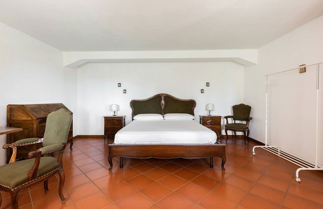 Comfortable House - Garden and Parking - Photo 4