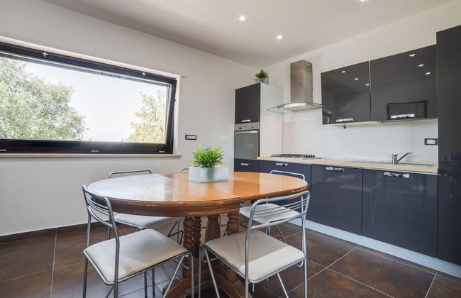 Villa in Nissoria With Private Pool - Foto 9