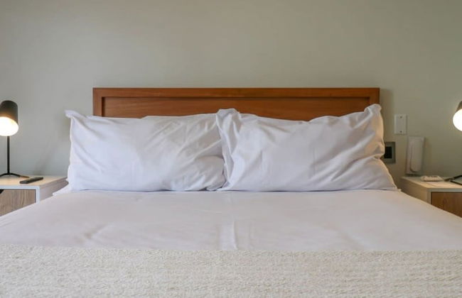 w Fascinating 1BR With Balcony in Miraflores - Photo 18