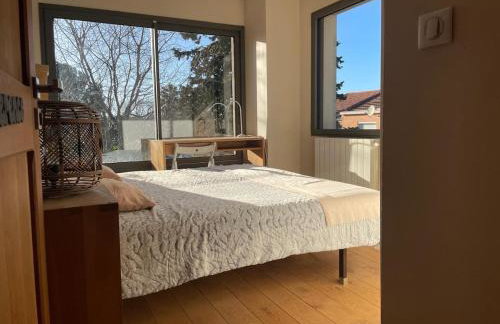 Glass and wood designer villa with garden in centertown - Foto 15