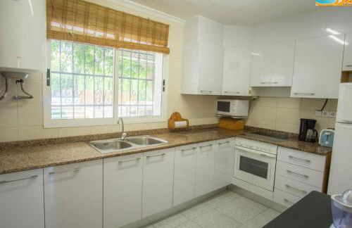 Villa privada con piscina, 3 dormitorios, Barbacoa, WIFI - ES-389-20 - Foto 12