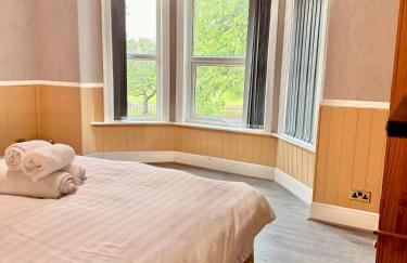 Full Home with Free Parking in Moss Bank, Crumpsall, Manchester - Foto 26