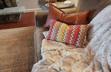 Lakefront Hot Tub Canoes Game Room Wood FP - Foto 72